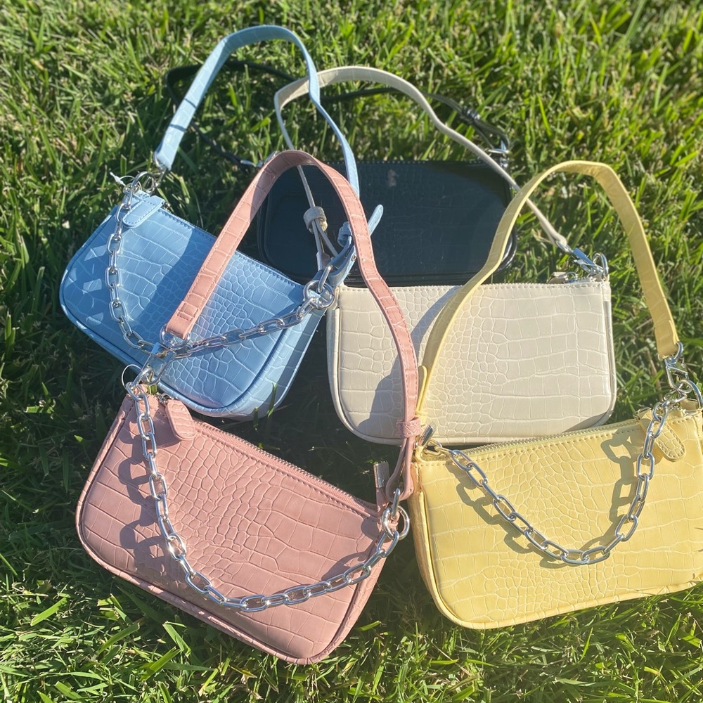 Shoulder Handbag With chain - Picture 2 of 2